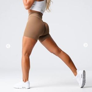 NVGTN signature 2.0 shorts in color Mocha